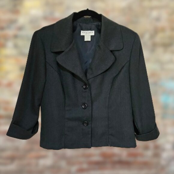 Alyn Paige Two-Piece Subdued Navy Blue Suit - 9/10 - Picture 2 of 10